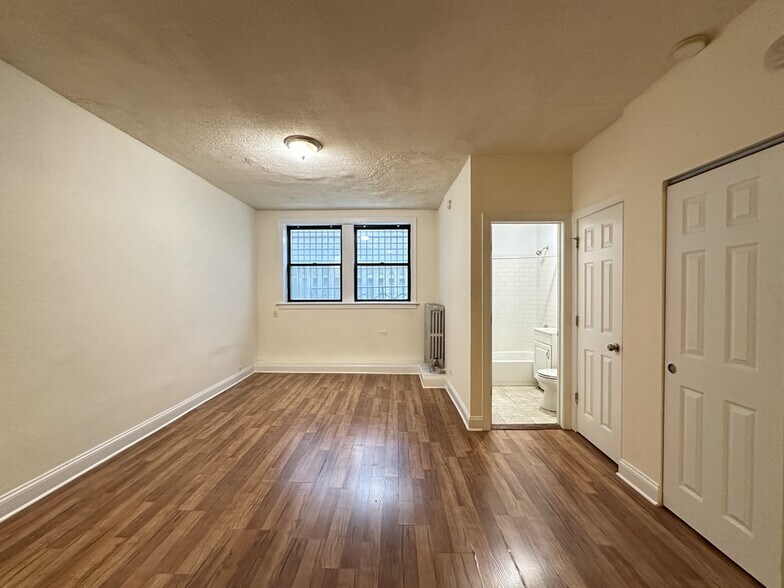 Building Photo - 1742 N Humboldt Blvd