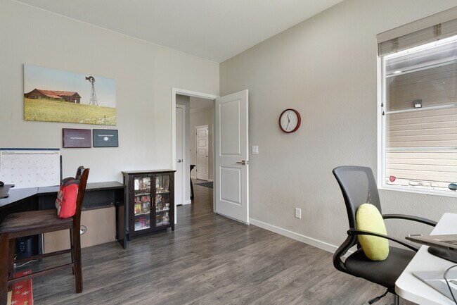 Building Photo - 14055 Touchstone St