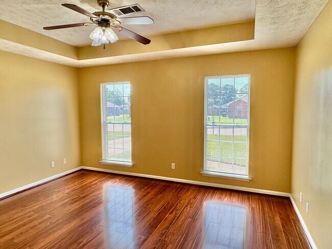 Building Photo - Modern 3-Bedroom Beauty in East Montgomery