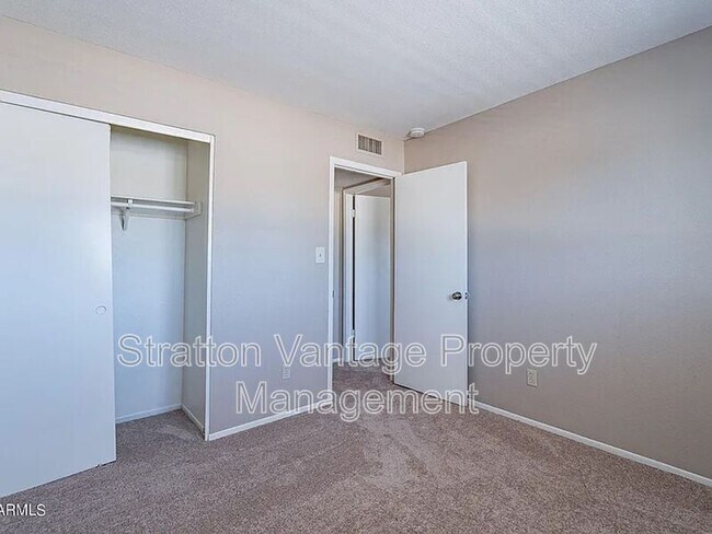 Building Photo - 6526 S McAllister Ave