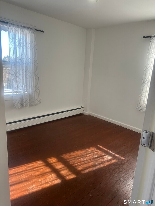 Building Photo - 125 N Harwinton Ave