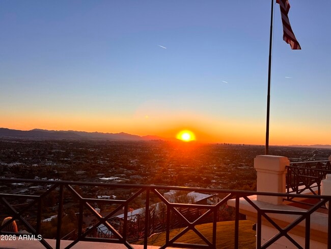 Building Photo - 5400 E Valle Vista Rd