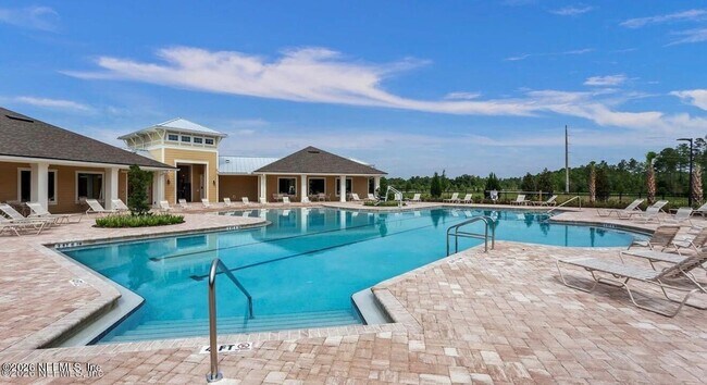 Building Photo - 2223 Setting Sun Wy