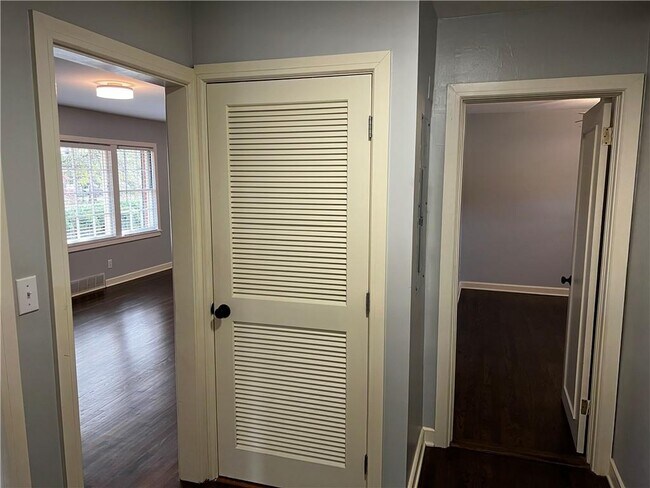 Building Photo - 3490 Sexton Woods Dr