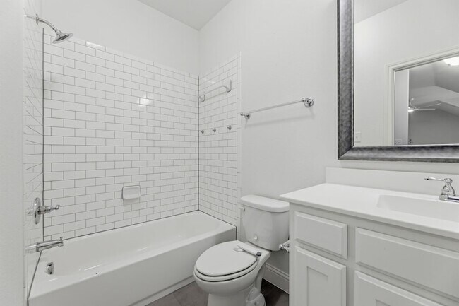Building Photo - 505 Inwood St