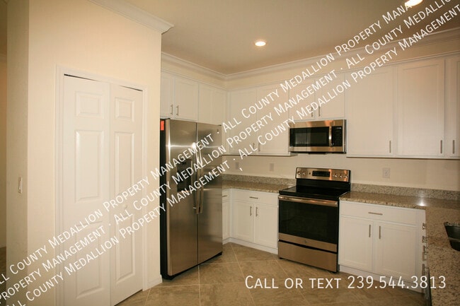 Building Photo - 4159 Bisque Ln