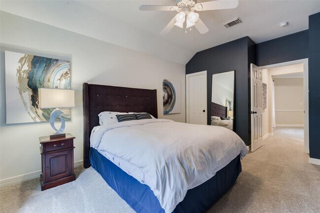 Building Photo - Stunning Home in Falcon Point!