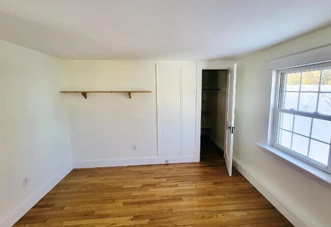 Building Photo - 73 Clemons St