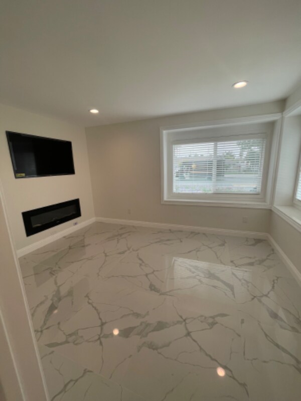 Building Photo - 1521 W Cerritos Ave