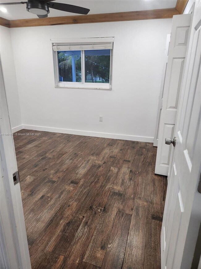 Building Photo - 290 NW 92nd Ave