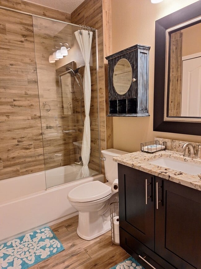 Building Photo - 3BR 2BA BOUCHELLE ISLAND GROUND FLOOR COND...