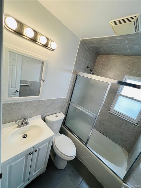 Building Photo - 128 Bradford St