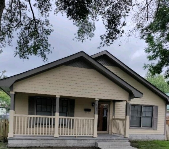 631 W. 40th Street - 631 W 40th St