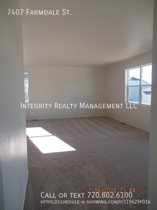 Building Photo - 7407 Farmdale St