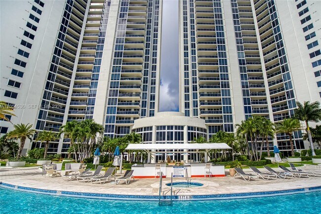 Building Photo - 19111 Collins Ave