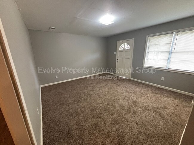 Building Photo - 4268 Glenbrook St