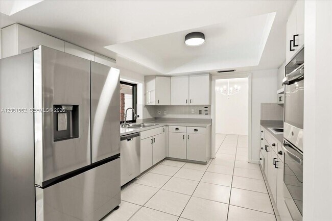 Building Photo - 12365 SW 60th Ct