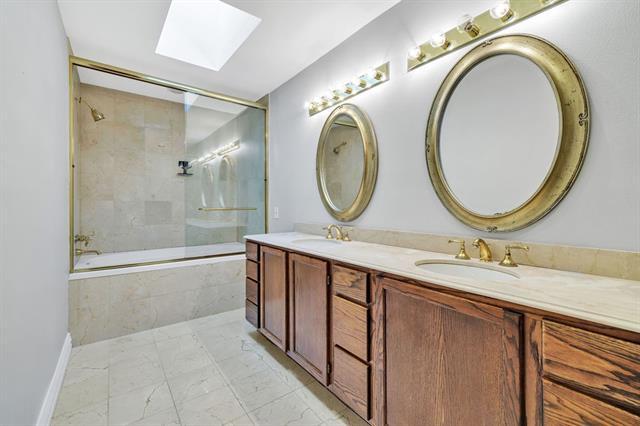 Building Photo - 5604 Martel Ave