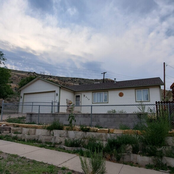 01_Exterior of Home - 419 Cooper Ave