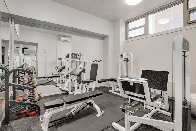 Building Photo - 1550 N Lake Shore Dr
