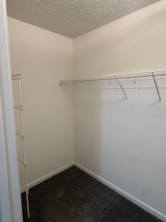 Building Photo - 1304 Wyngate Dr