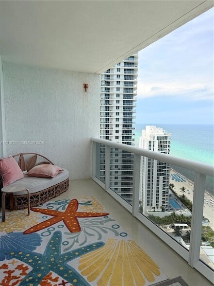 Building Photo - 1800 S Ocean Dr