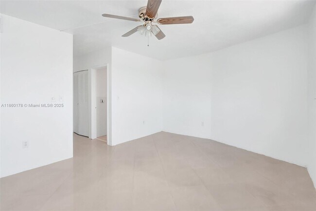 Building Photo - 1475 NE 125th Terrace