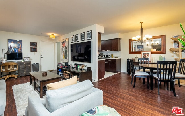 Building Photo - 1730 Camino Palmero St