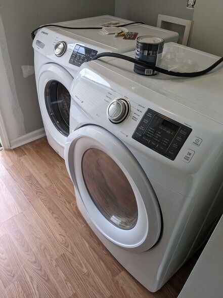 Washer/Dryer in unit - 304 Bullock St