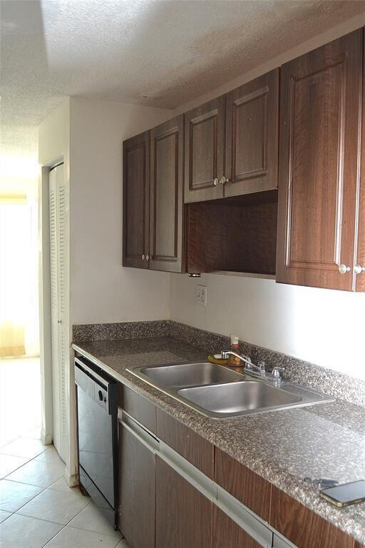 Building Photo - 8237 NW 8th Ct