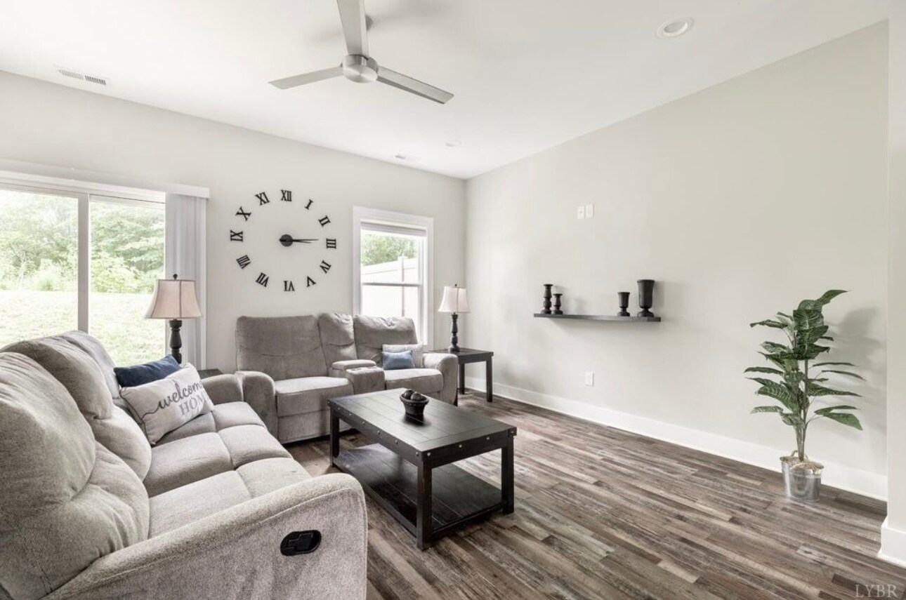 Building Photo - 64 Allwell Rd