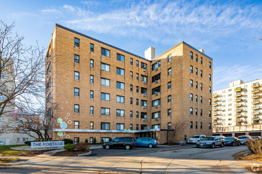 Building Photo - Portage Apartments