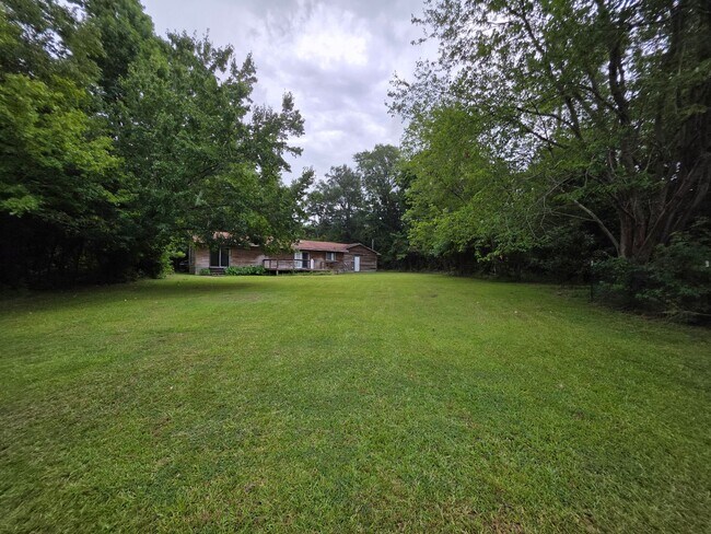 Building Photo - 109 Glencroft Rd