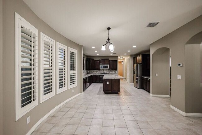 Building Photo - COMING SOON! Great Location!Stunning 6-bedroom Plus 7, 4.5-bathroom home located in Chandler