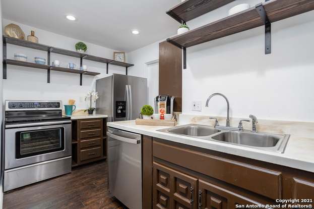 Building Photo - 1015 Cerro Alto Dr