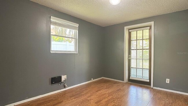 Building Photo - 3218 W San Pedro St