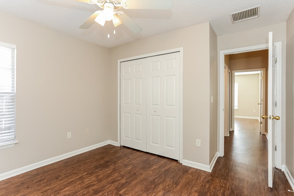 Building Photo - 667 Bonaparte Dr