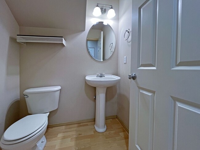 Building Photo - 3 Bedroom  2 Bath Home in Desirable Maple Valley