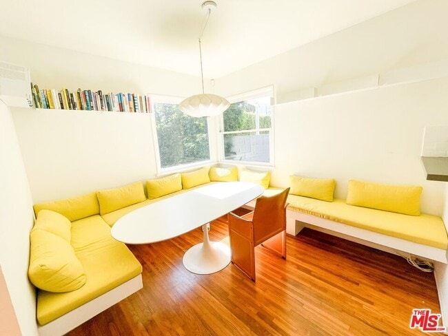 Building Photo - 2422 Abbot Kinney Blvd