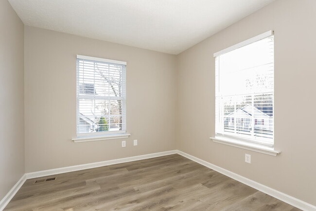 Building Photo - 3341 Mullins Ct