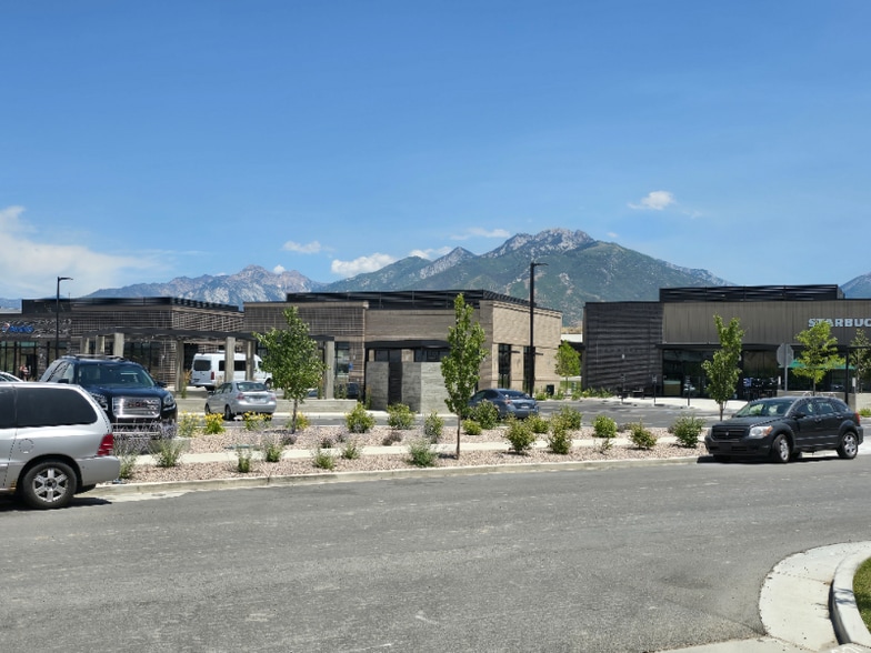 Building Photo - 584 Lewski Ln