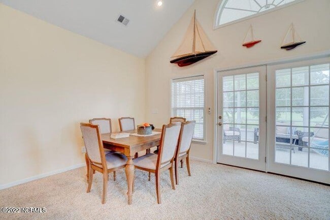 Building Photo - BEAUTIFUL BRICK HOME IN BRUNSWICK PLANTATION