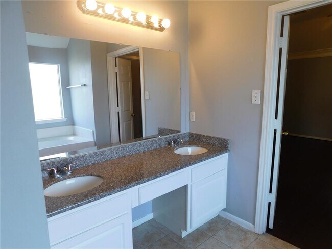 Building Photo - 2914 Bluegrass Ct