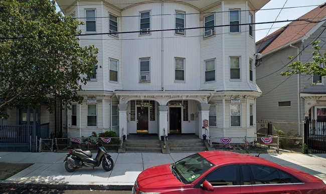 Building Photo - 767 Broadway