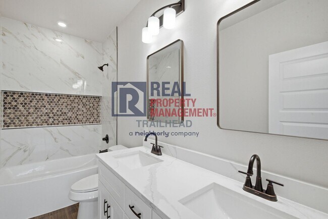 Building Photo - 5805 Barkridge Dr