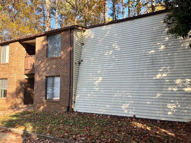 Building Photo - 1721 N Jim Minor Rd