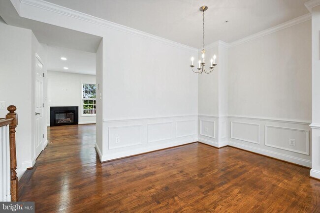 Building Photo - 8342 Broderick Cir
