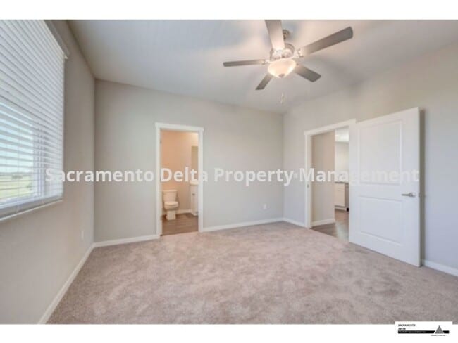 Building Photo - 2bed/2.5bath Model Home in West Sac Development