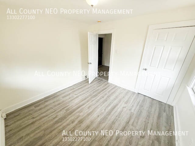 Building Photo - 897 McKinley Ave