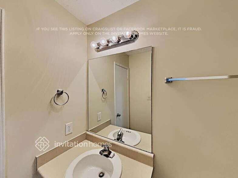 Building Photo - 2911 Oakwilde Ct
